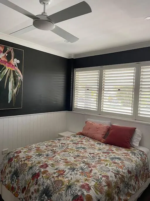 Private, Modern 2 Bedroom Apartment Thornlands Australia